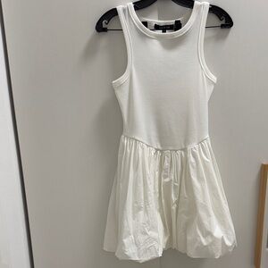 Chic White Sleeveless Dress